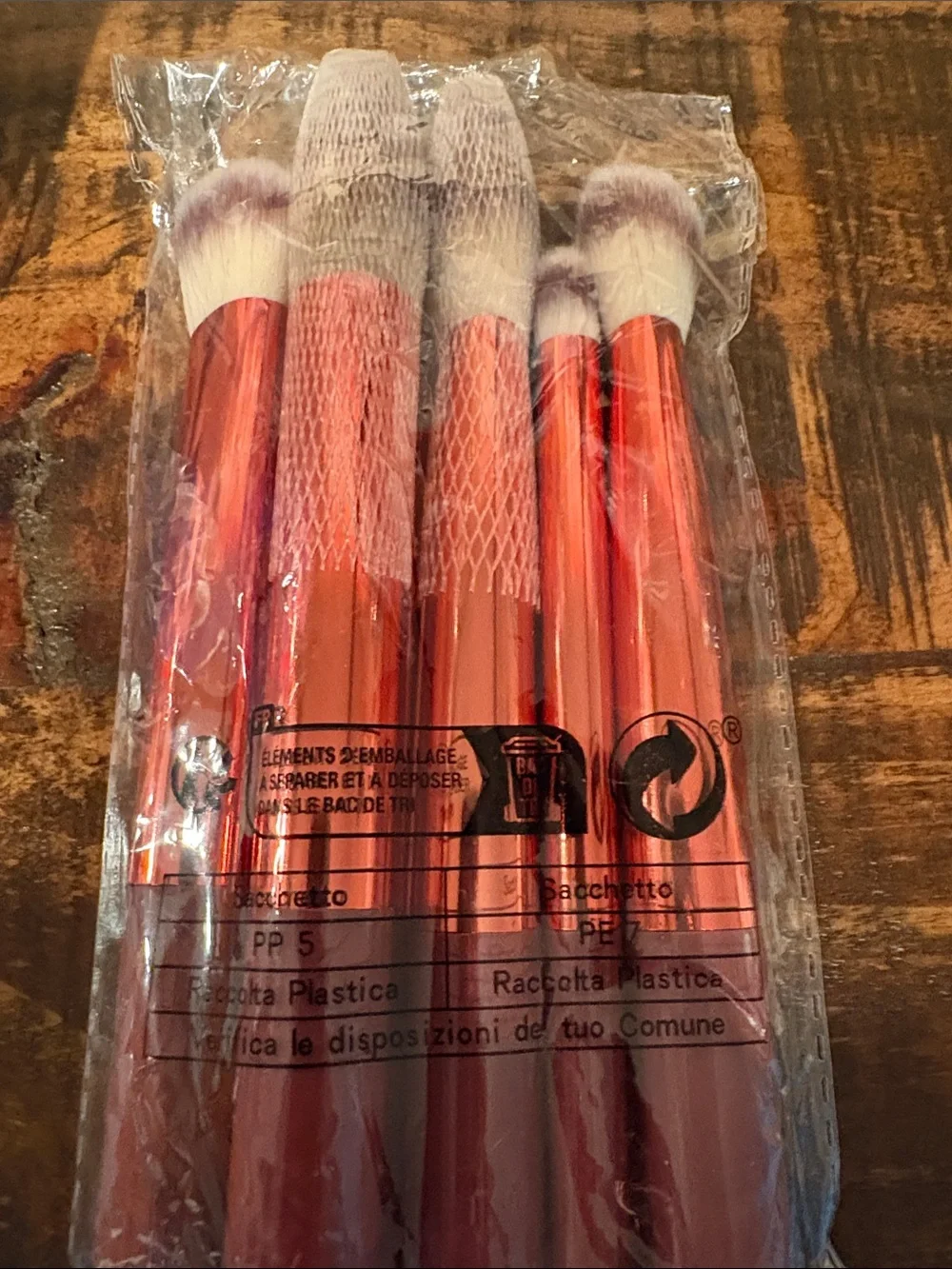 NWT Clear Checkered Lobster Cosmetic Bag with 8 Piece Brush Set & Holder